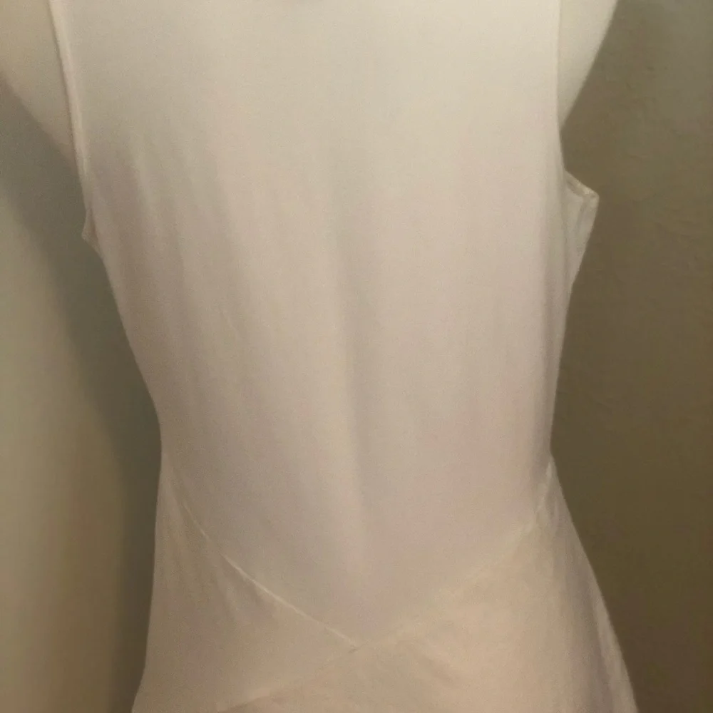 The Perfect Sundance White Linen Dress - Picture 7 of 9